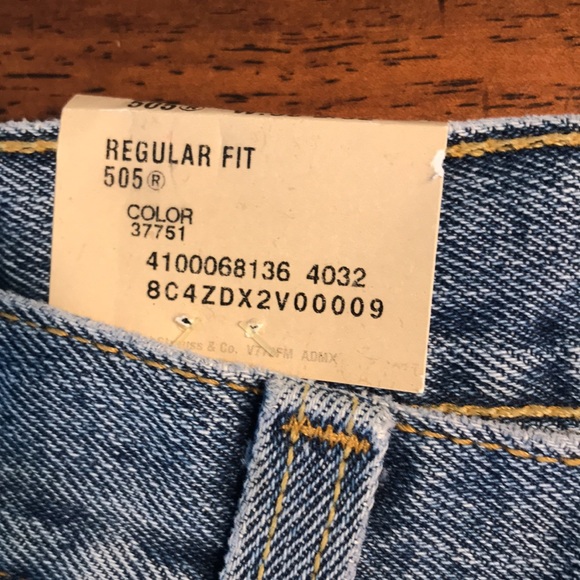 Levi’s 505 Regular Fit Straight Leg Jeans - Picture 6 of 10